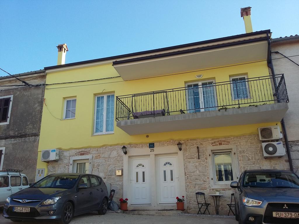 Apartment Alba Funtana Exterior photo